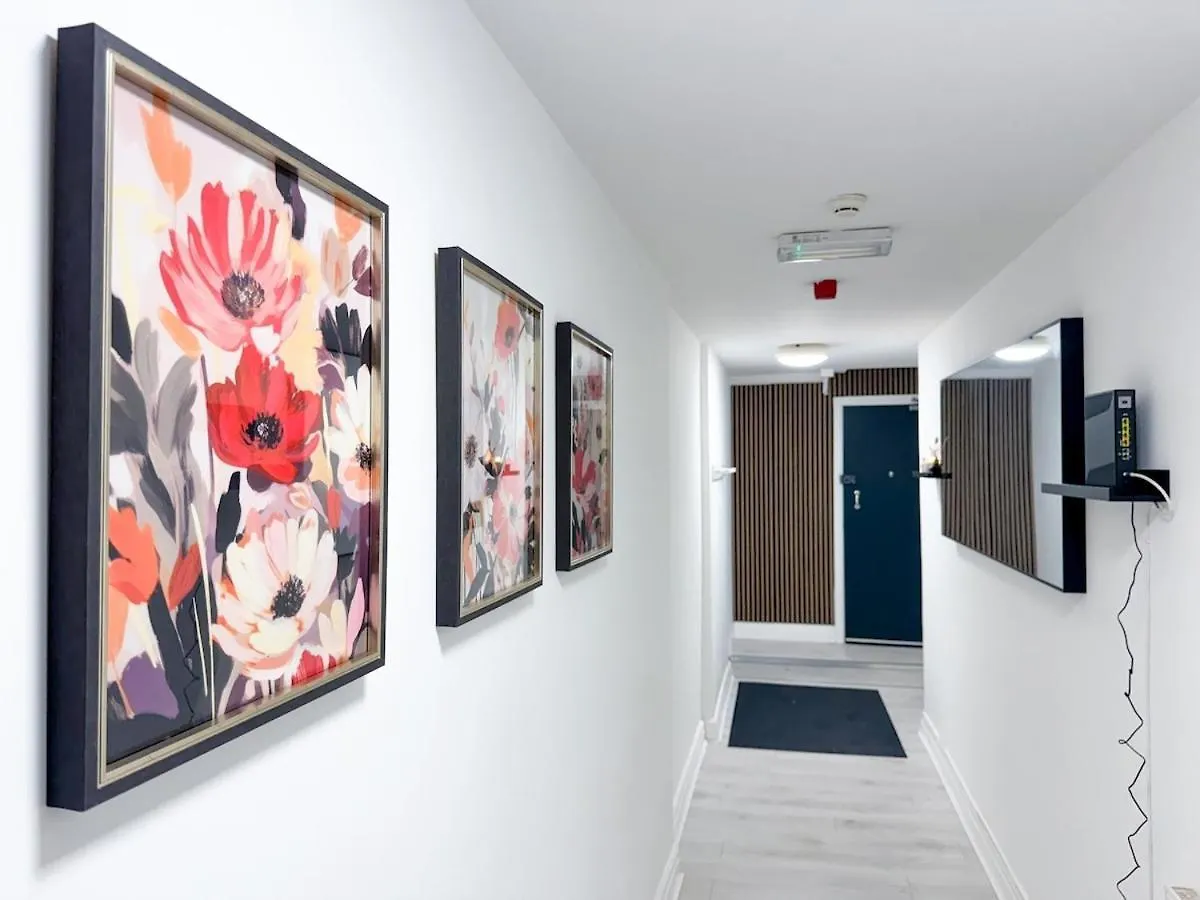 Apartment Modern & Cozy - City Centre 2-Bed Flat With Garden United Kingdom