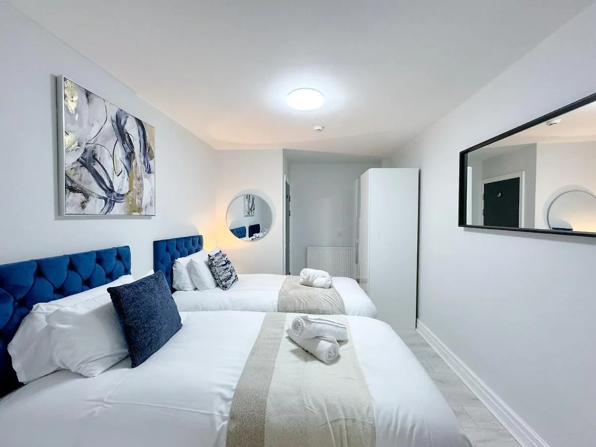 Modern & Cozy - City Centre 2-Bed Flat With Garden Cardiff